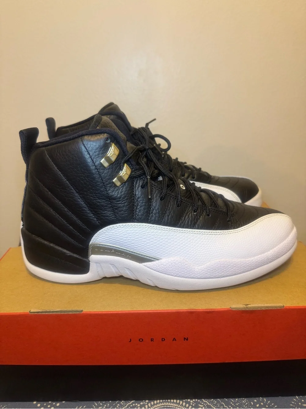 Jordan 12 “Playoffs” (2022)